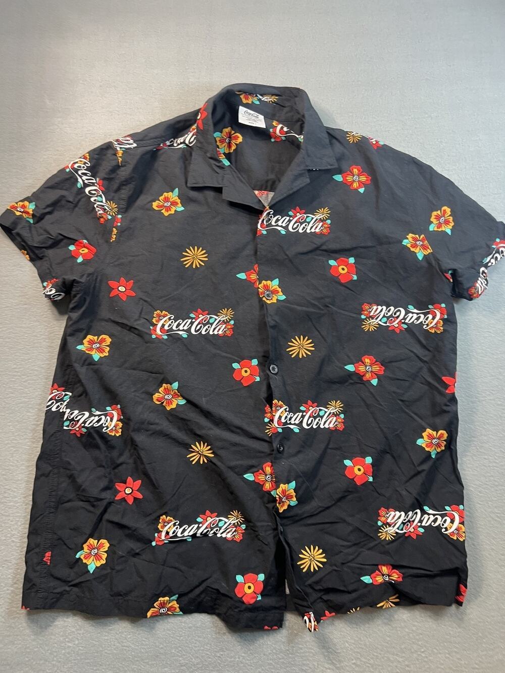 Coca-Cola Floral Short Sleeve Shirt Large Black Red Yellow Blue Design